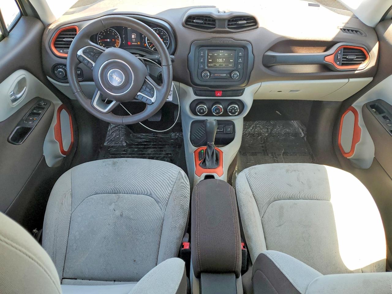 2015 Jeep Renegade Latitude Silver vin: ZACCJABT0FPB67794