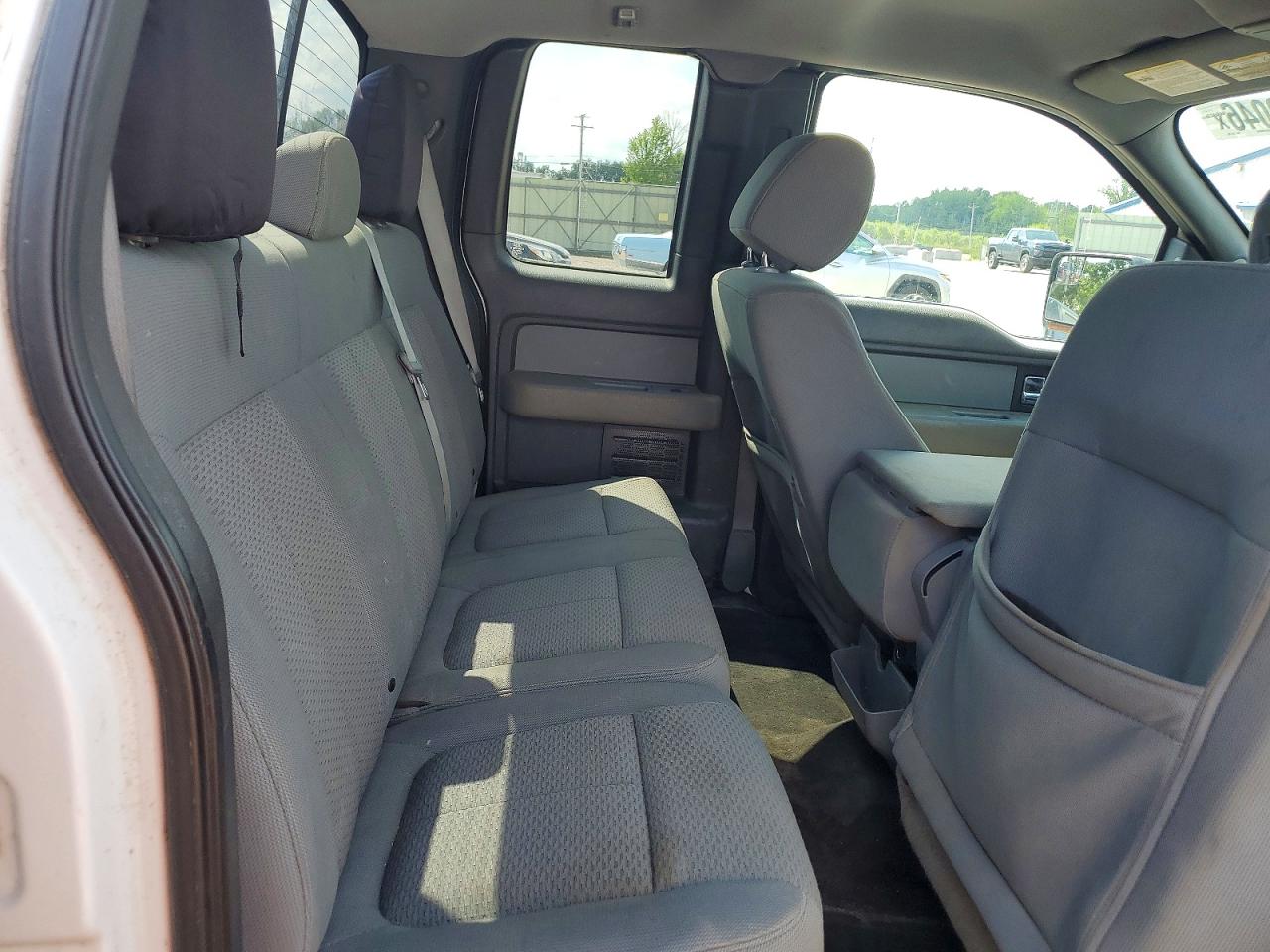 2013 Ford F150 Super Cab White vin: 1FTFX1EF5DKG15713