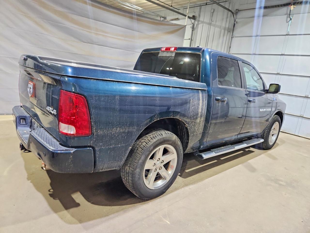 2011 Dodge Ram 1500 Green vin: 1D7RV1CT2BS629812