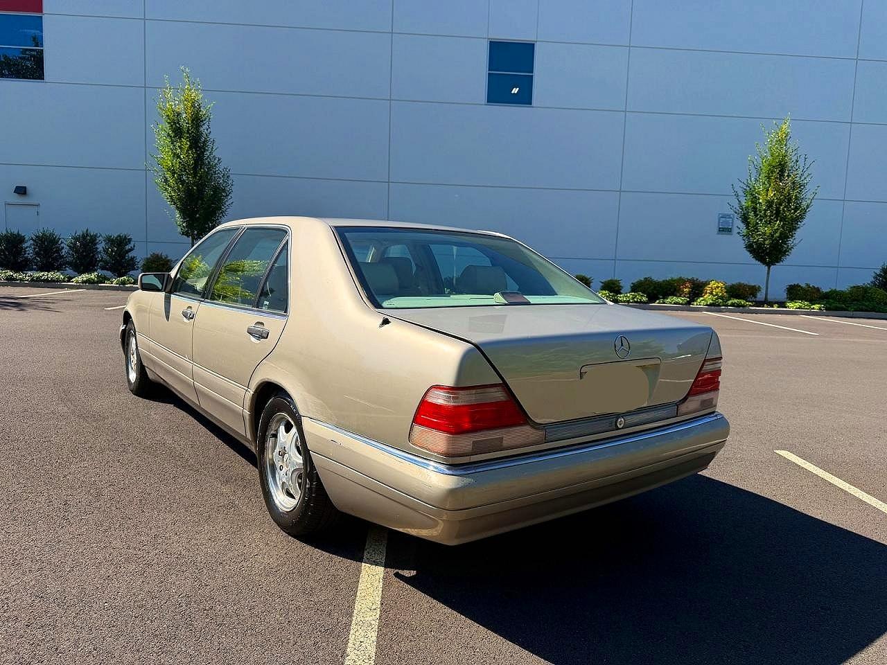 1999 Mercedes-benz S 420 Gold vin: WDBGA43G1XA421644