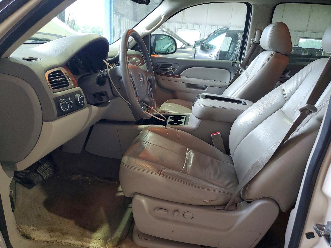 2012 Gmc Yukon Slt White vin: 1GKS2CE03CR313772