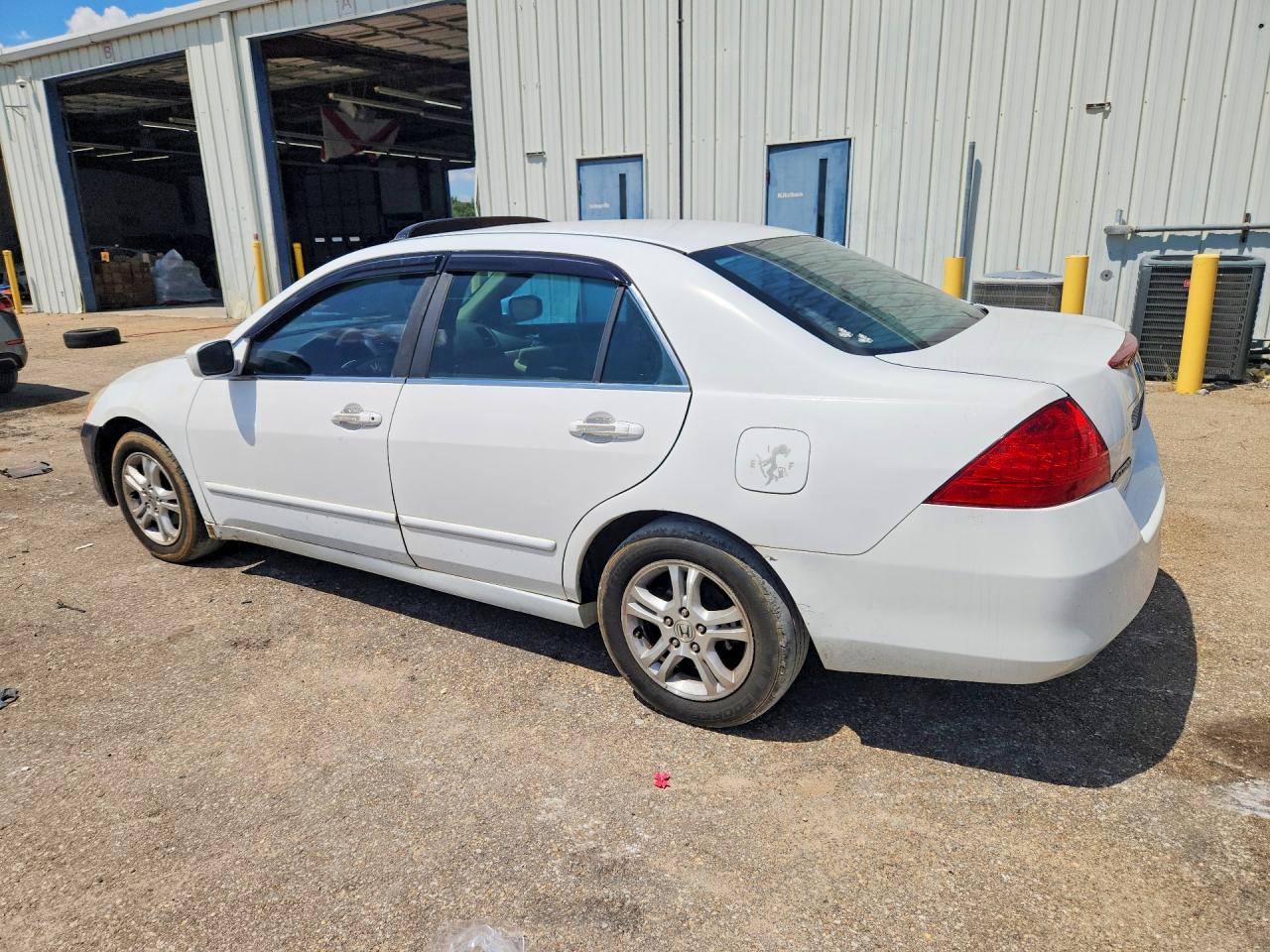 2007 Honda Accord Ex White vin: 1HGCM56747A168149
