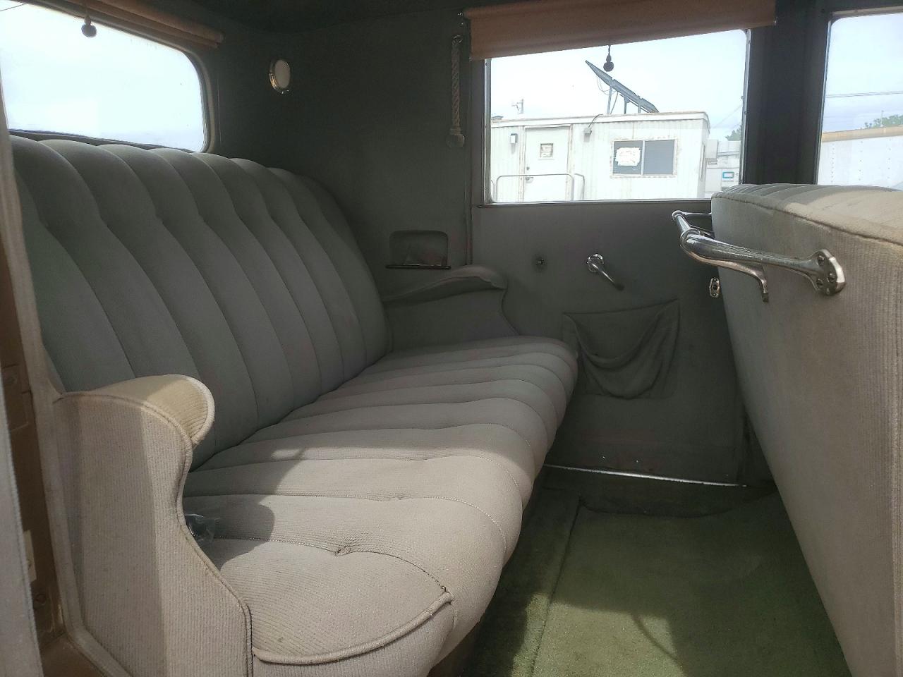 1930 Cadillac Lasal Limo Two Tone vin: 612115