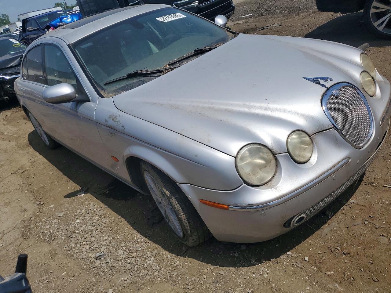 2005 Jaguar S-type Silver vin: SAJWA01T85FN18878