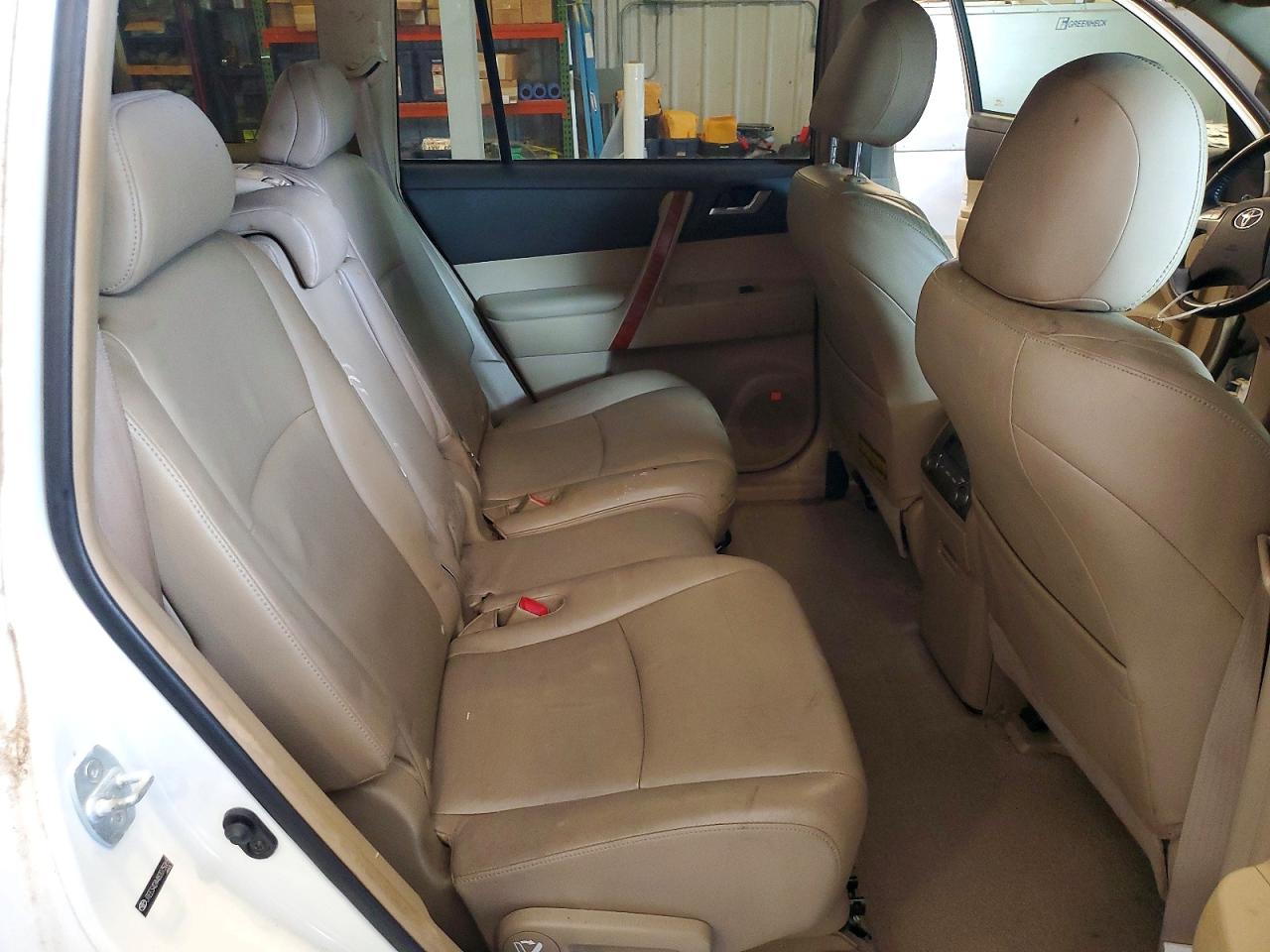 2008 Toyota Highlander Limited White vin: JTEES42A482075065