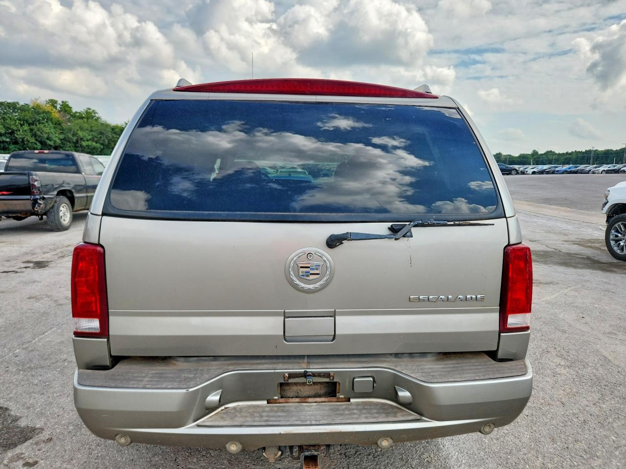 2002 Cadillac Escalade Luxury Tan vin: 1GYEK63N32R144113