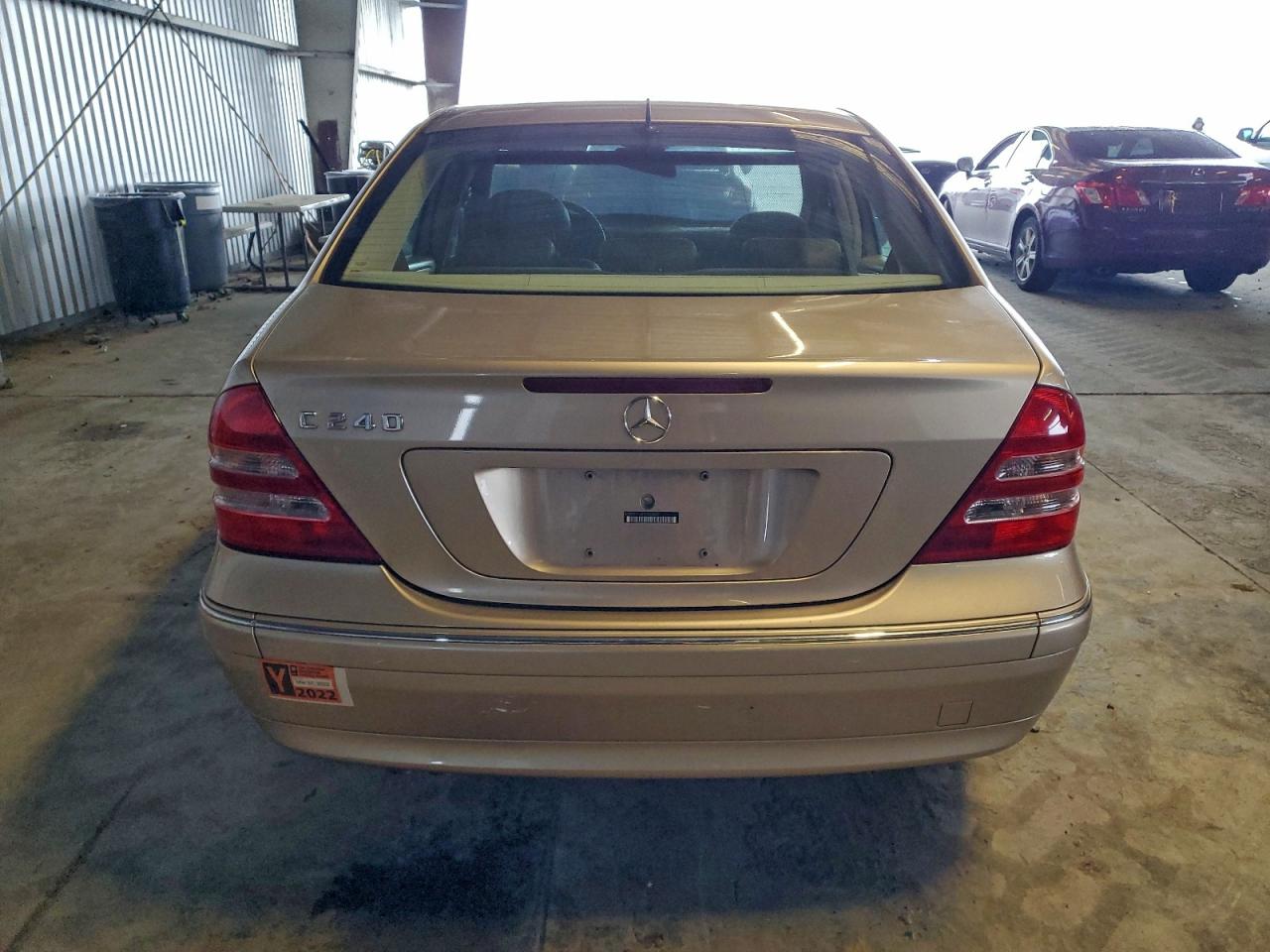 2001 Mercedes-benz C 240 Gold vin: WDBRF61JX1F070537