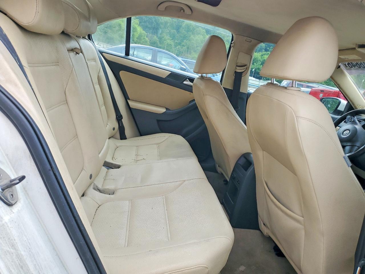 2011 Volkswagen Jetta Se Белый vin: 3VWDZ7AJ4BM354656