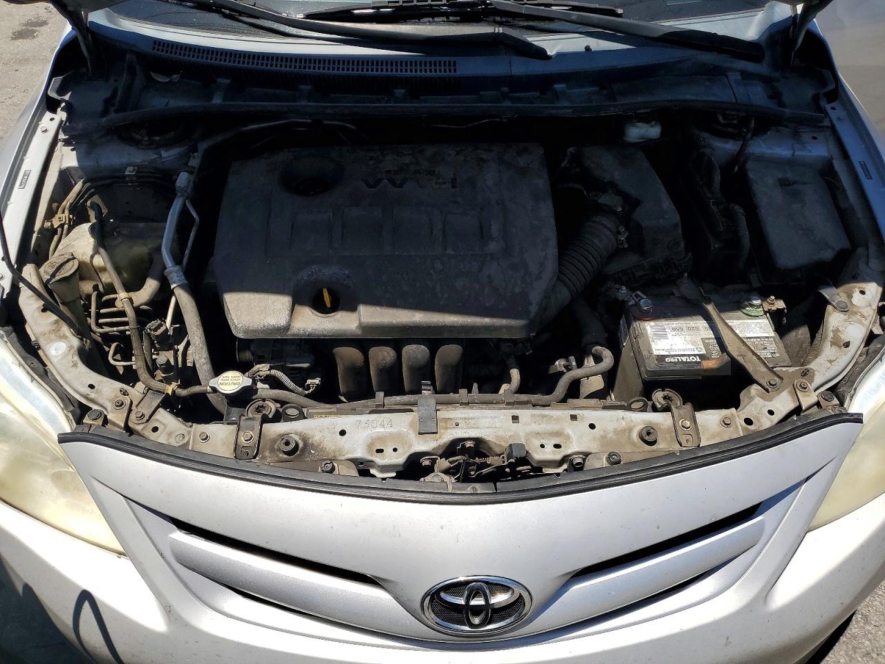 2011 Toyota Corolla Le Silver vin: 2T1BU4EE0BC587916