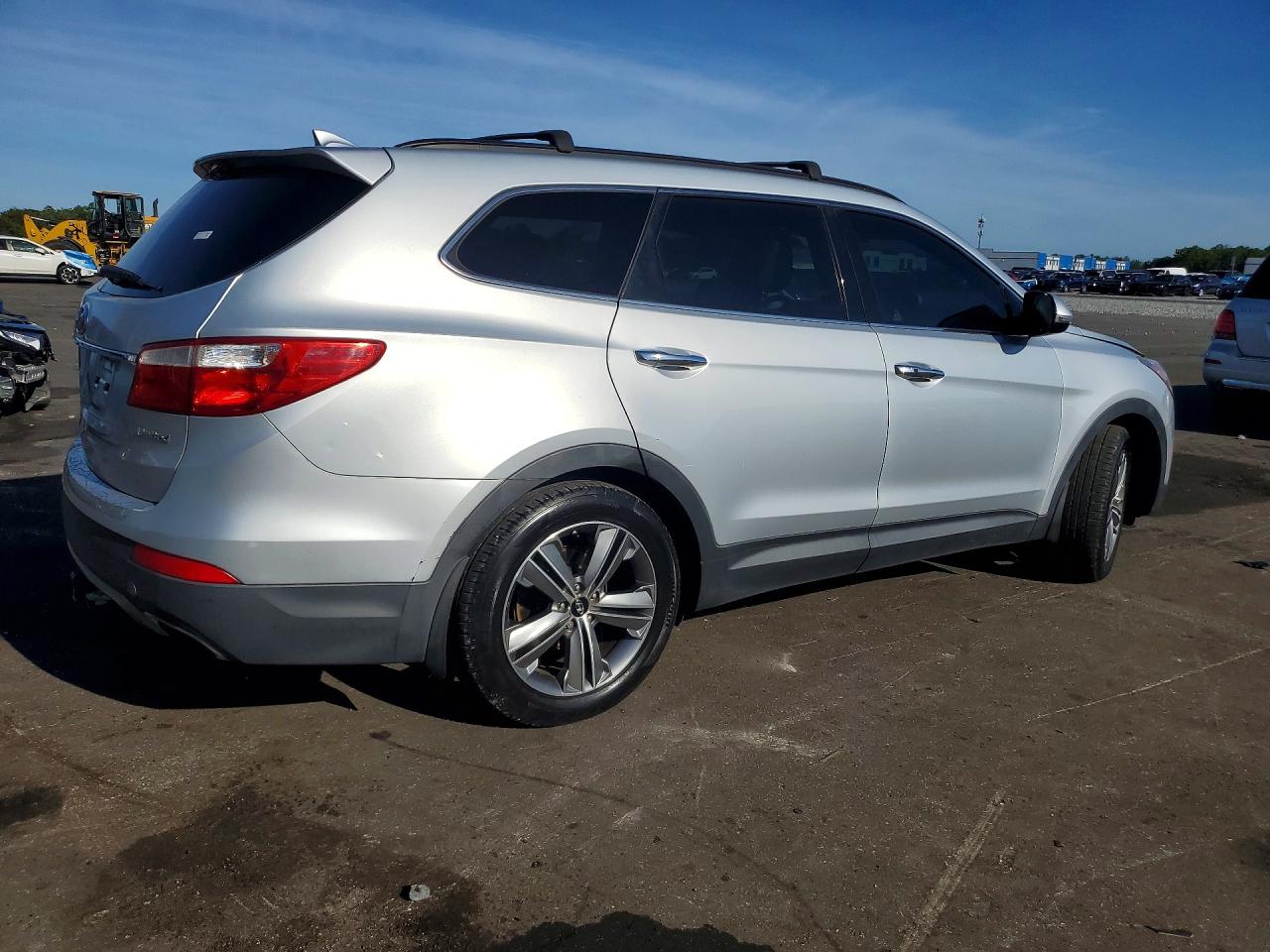 2015 Hyundai Santa Fe Limited Silver vin: KM8SN4HF1FU114225