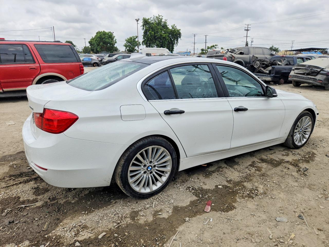 2012 Bmw 328 I Белый vin: WBA3A5C59CF257333