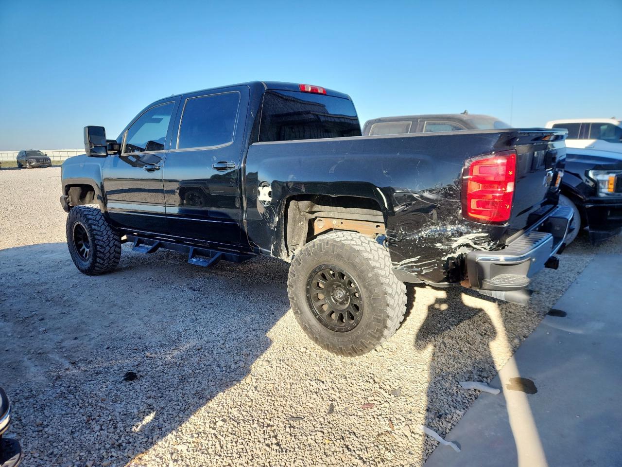 2016 Chevrolet Silverado K1500 Lt Black vin: 3GCUKREC6GG162482