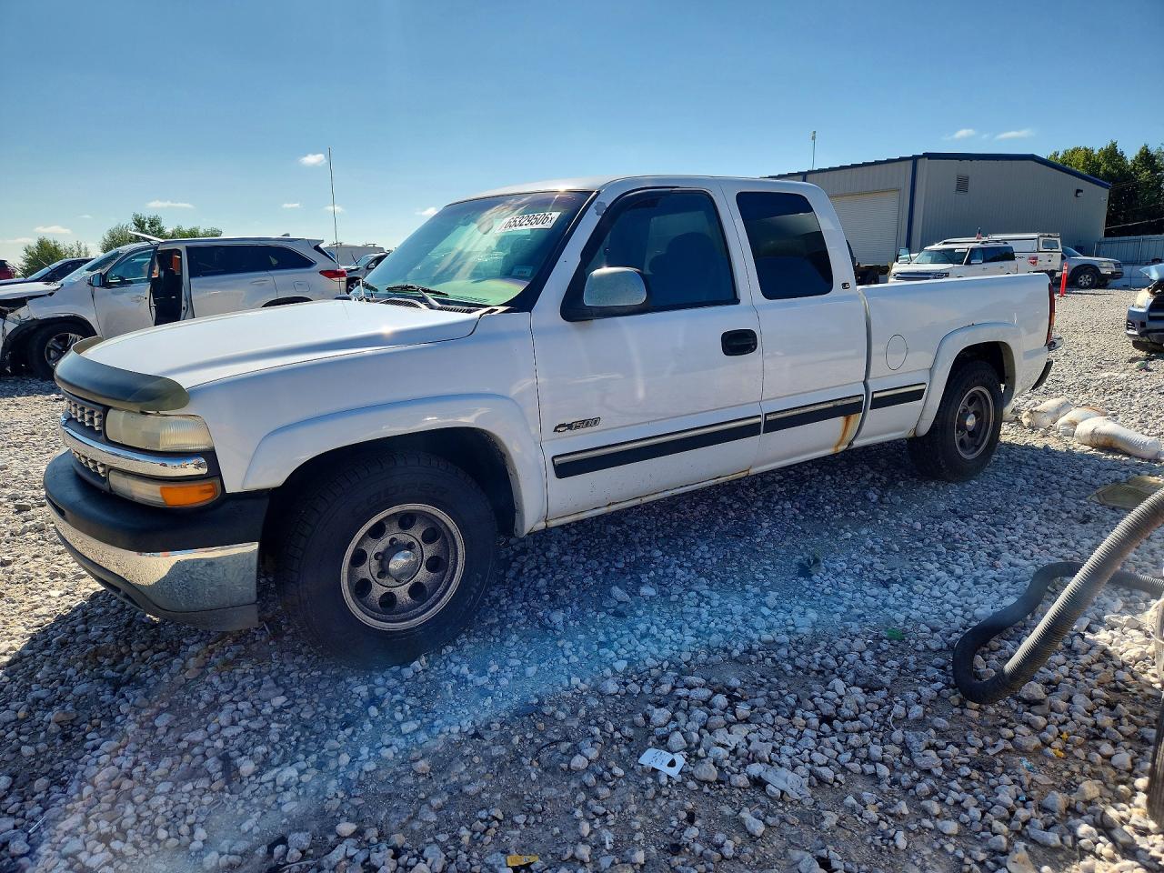 1999 Chevrolet Silverado C1500 White vin: 2GCEC19T9X1143690