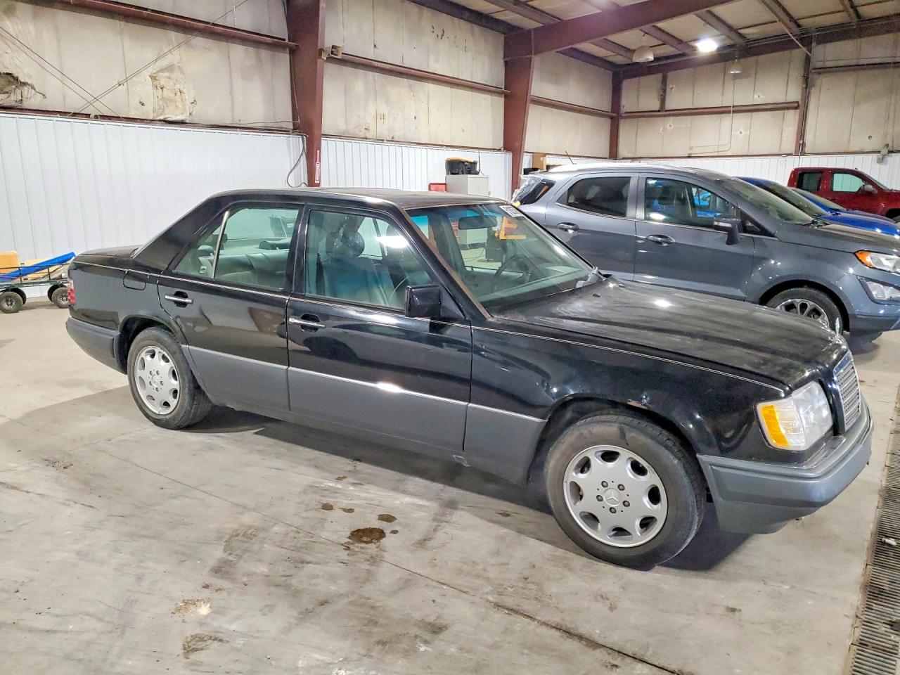 1994 Mercedes-benz E 320 Black vin: WDBEA32E9RC065145