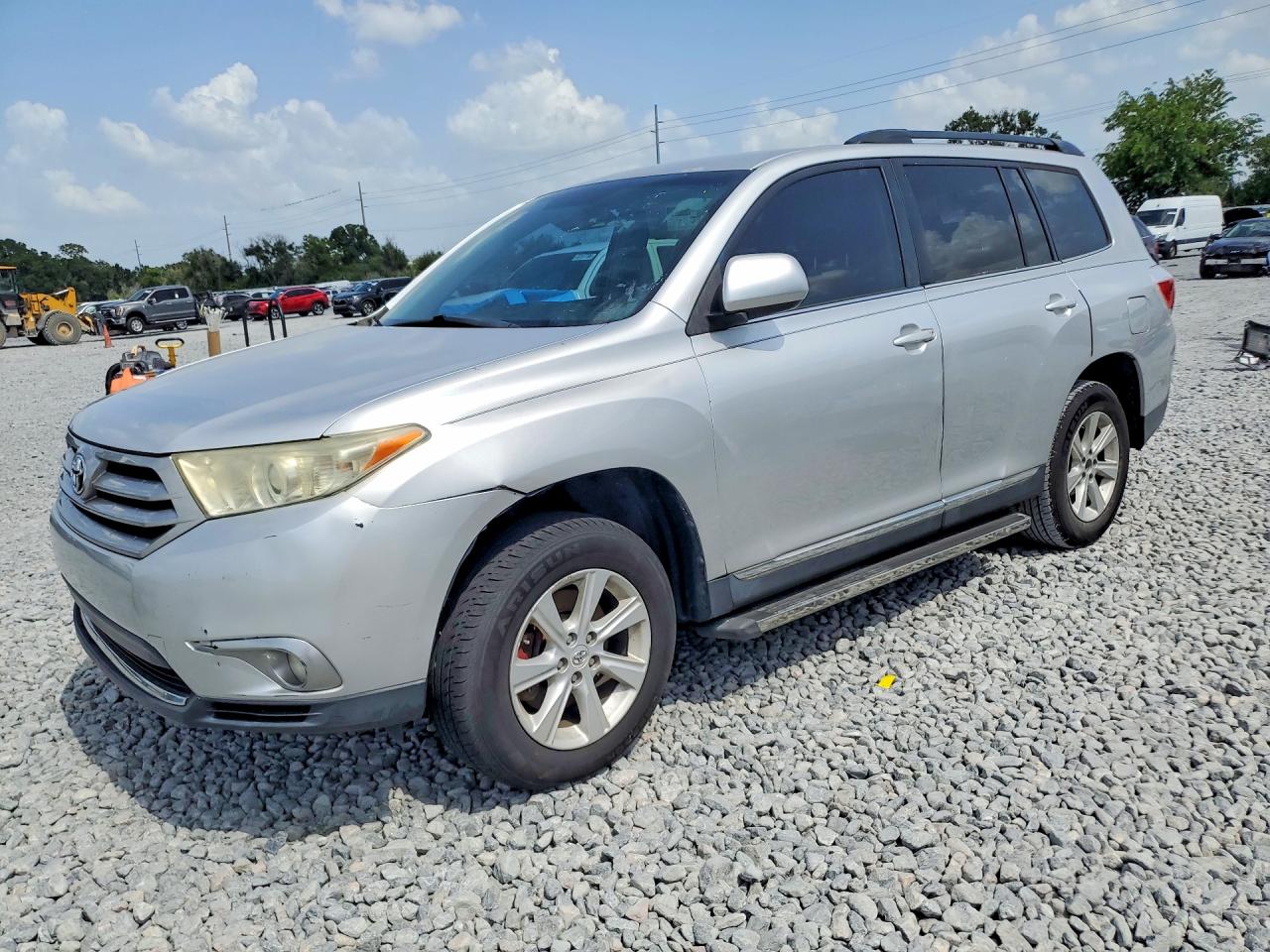 2013 Toyota Highlander Plus Silver vin: 5TDZK3EH2DS097030