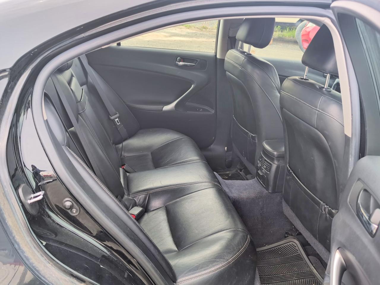 2009 Lexus Is 350 Black vin: JTHBE262295021834