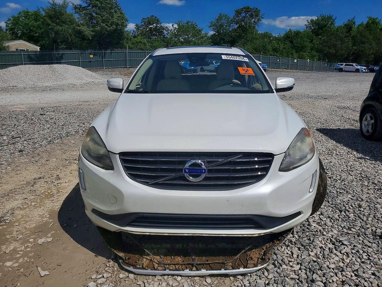 2015 Volvo Xc60 T5 Premier White vin: YV440MDC8F2608159