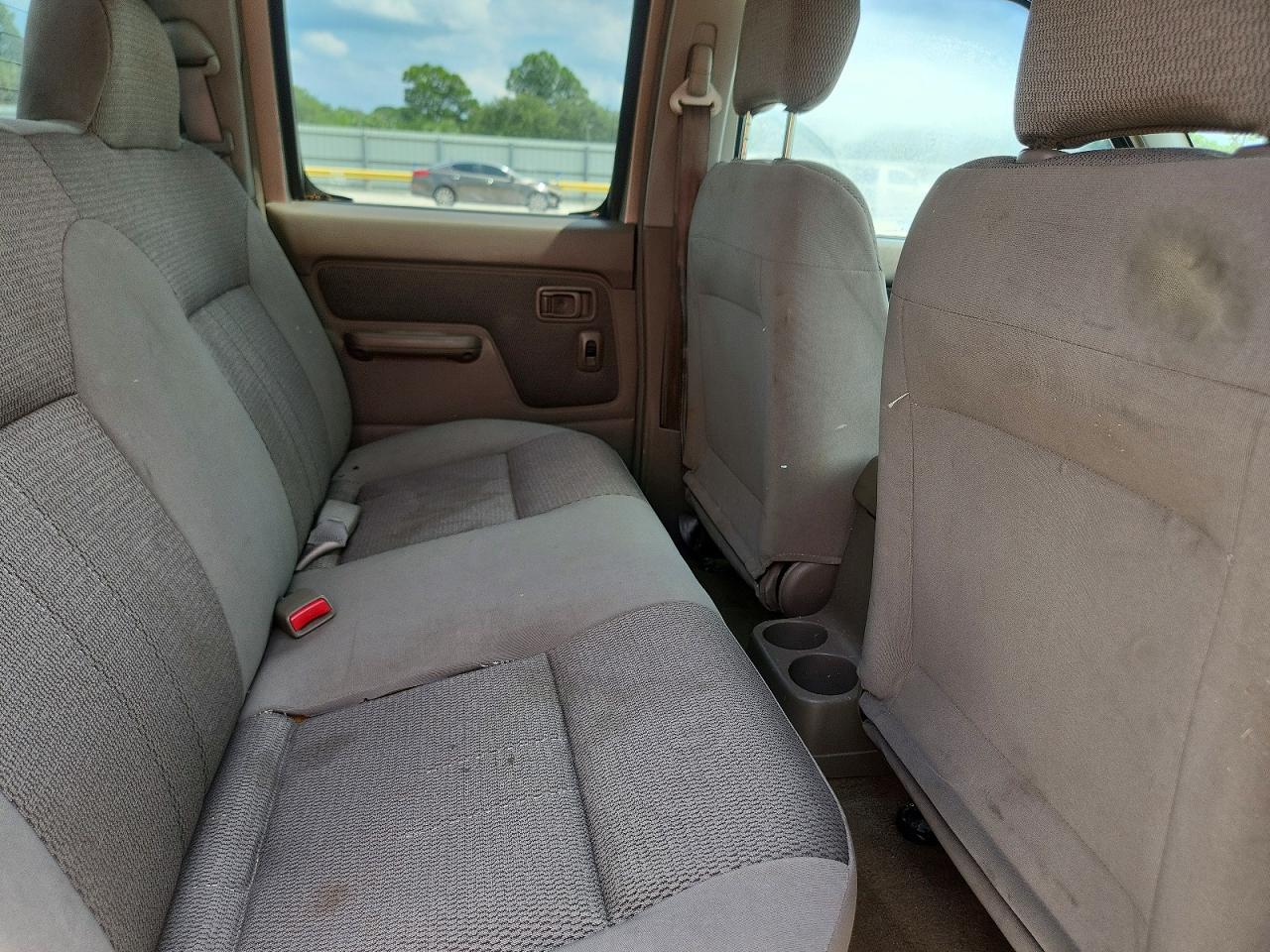 2001 Nissan Frontier Xe Серый vin: 1N6ED27TX1C354630