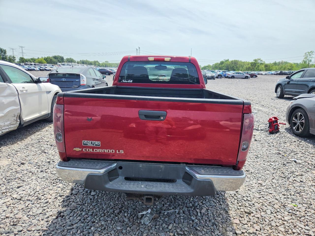 2004 Chevrolet Colorado Red vin: 1GCDS146048173346