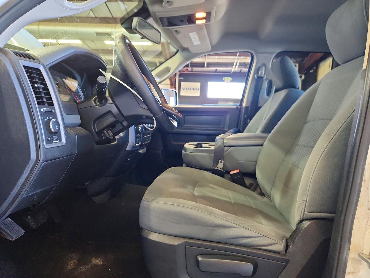 2014 Ram 1500 St White vin: 1C6RR7FT2ES355102