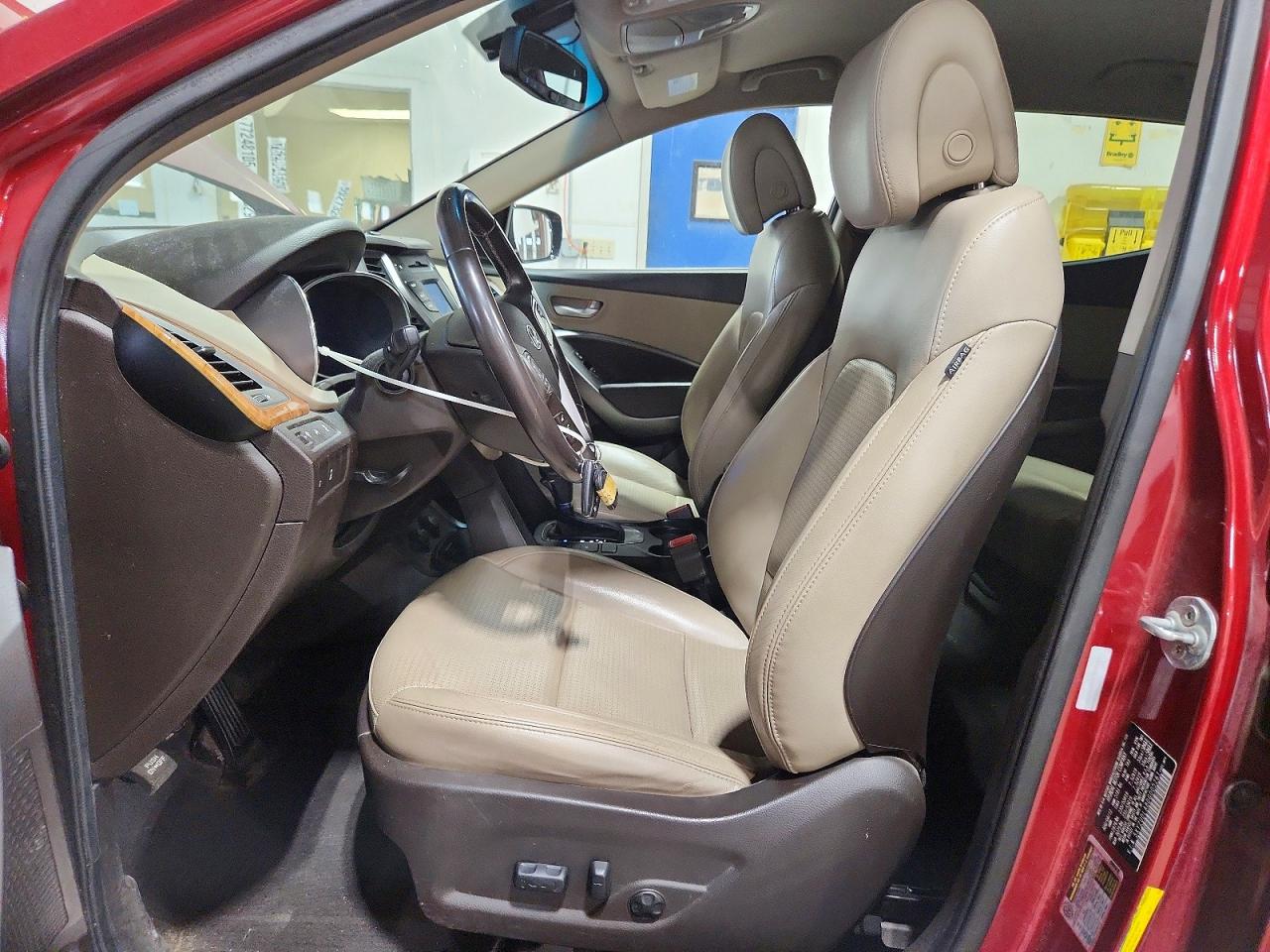 2013 Hyundai Santa Fe Sport 2.0t Silver vin: 5XYZUDLA8DG005261