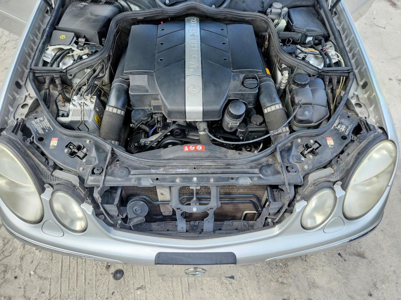 2004 Mercedes-benz E 320 Silver vin: WDBUF65J24A490329
