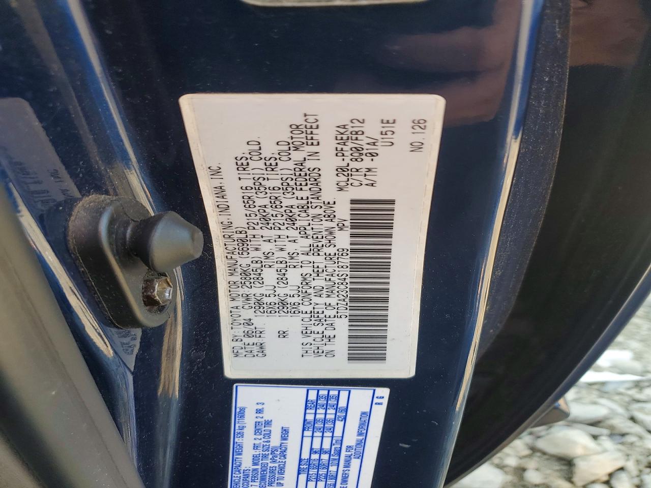 2004 Toyota Sienna Le 7 Passenger Blue vin: 5TDZA23C84S187769