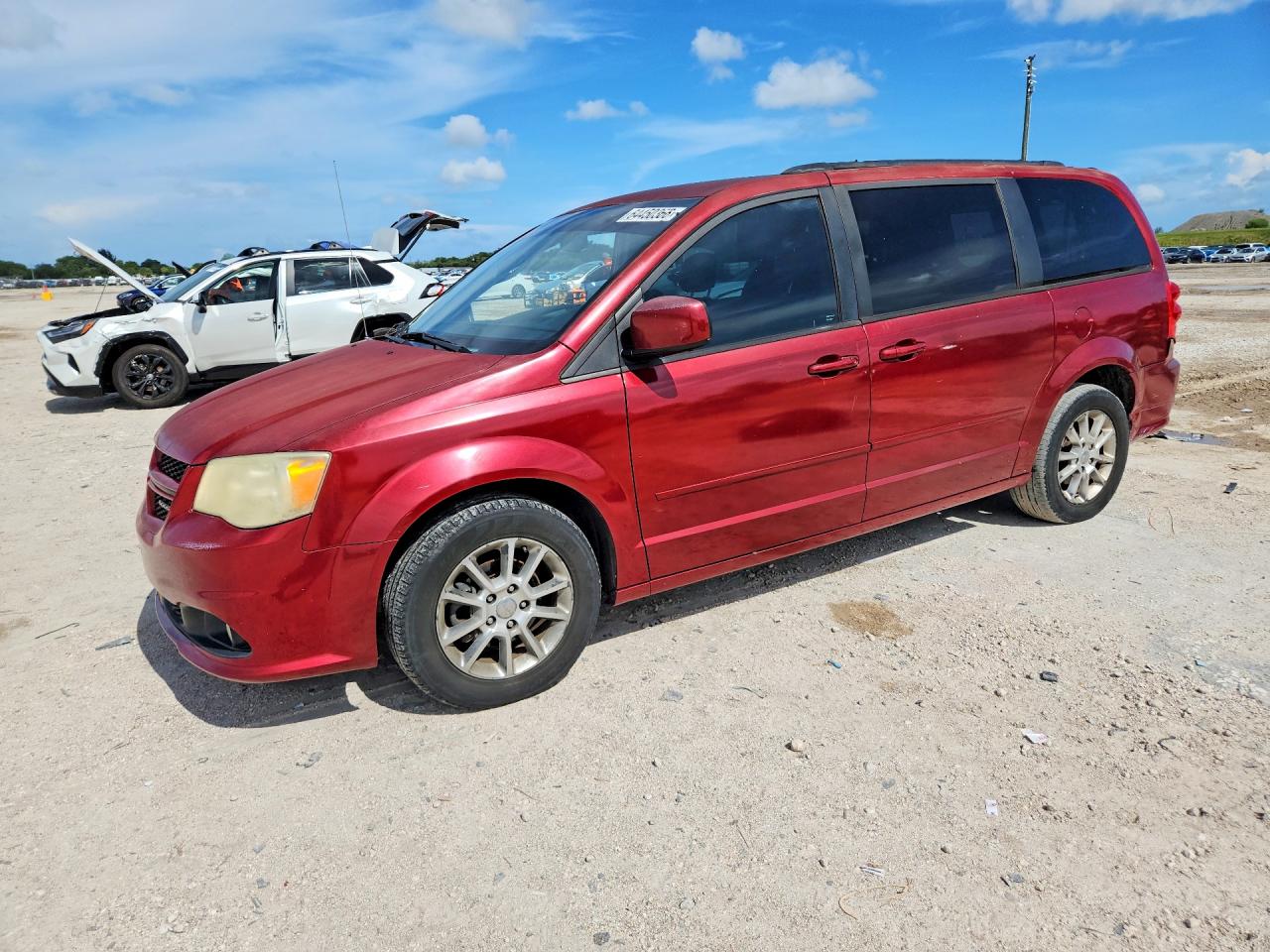 2011 Dodge Grand Caravan R/t Красный vin: 2D4RN7DG3BR696664