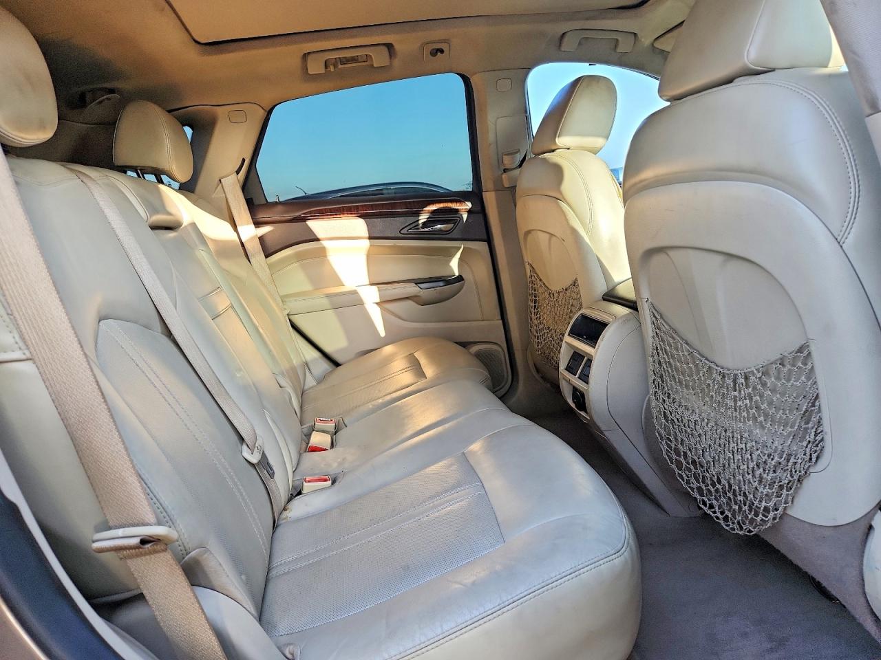 2012 Cadi Srx Luxury Collection Tan vin: 3GYFNAE36CS620556