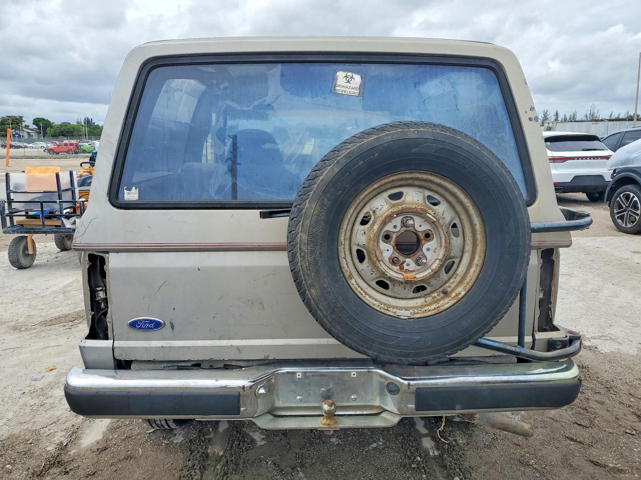 1989 Ford Bronco Ii Желто-коричневый vin: 1FMCU12T9KUC40654