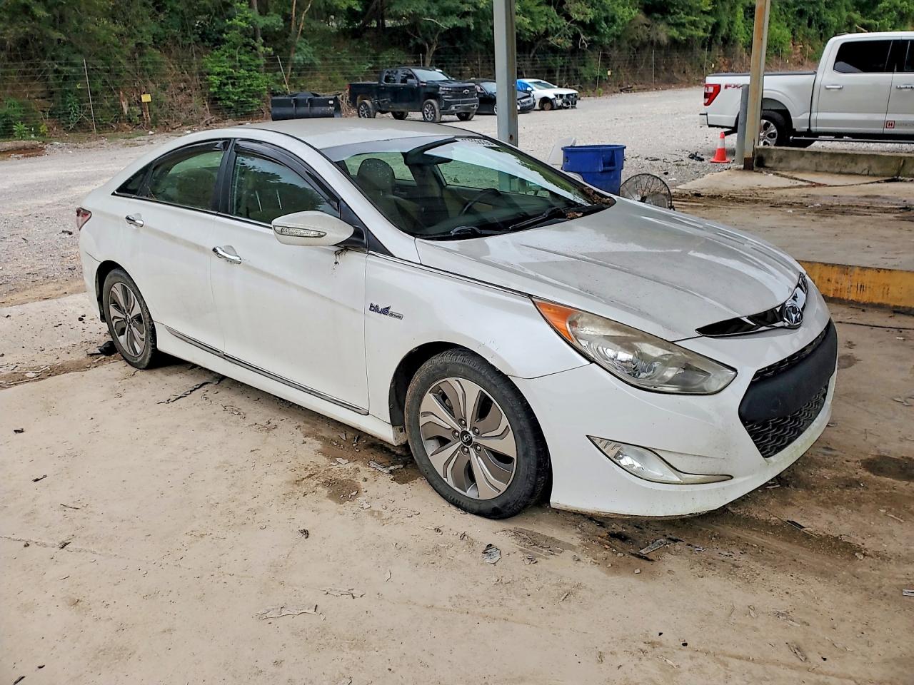 2013 Hyundai Sonata Hybrid White vin: KMHEC4A47DA074209