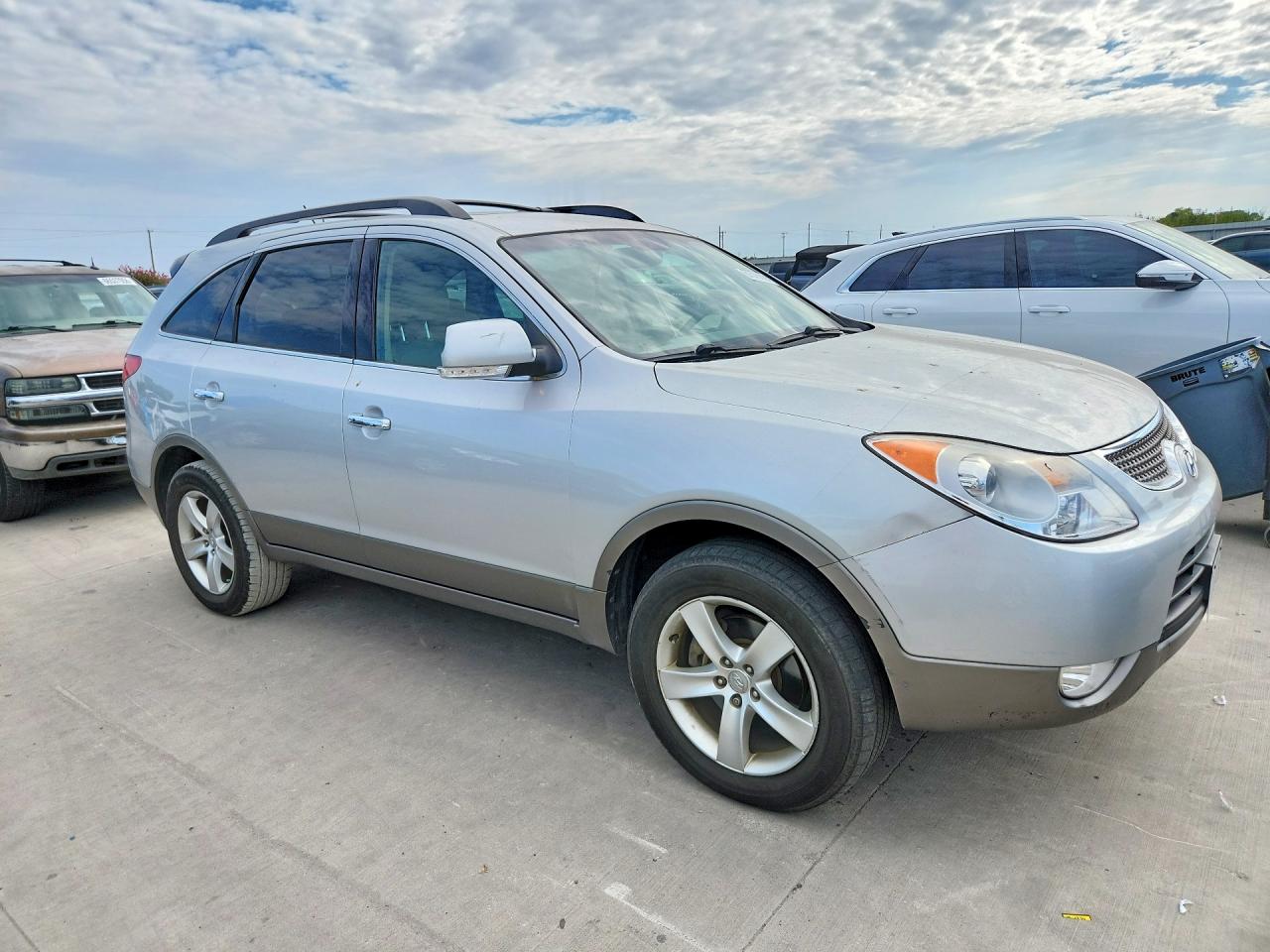 2011 Hyundai Veracruz Limited Silver vin: KM8NUDCC5BU146747
