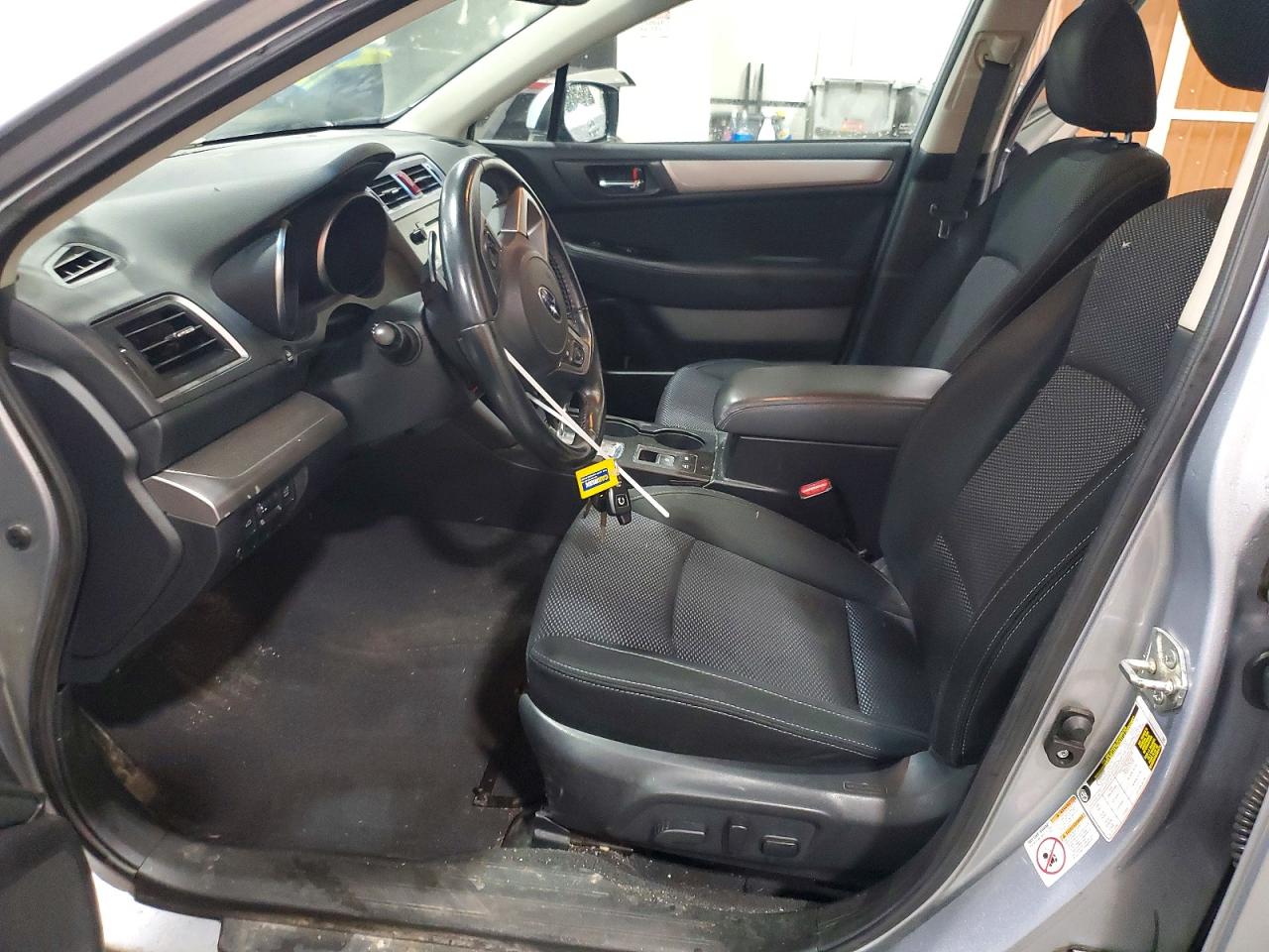 2015 Subaru Outback 2.5i Premium Silver vin: 4S4BSADC1F3332206