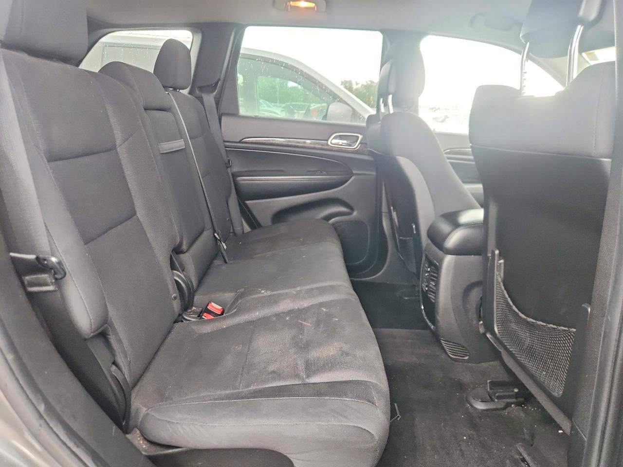2011 Jeep Grand Cherokee Laredo Серебряный vin: 1J4RR4GG8BC656367