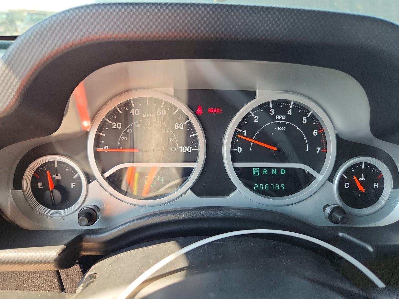 2009 Jeep Wrangler Unlimited Rubicon Red vin: 1J4GA69199L769399