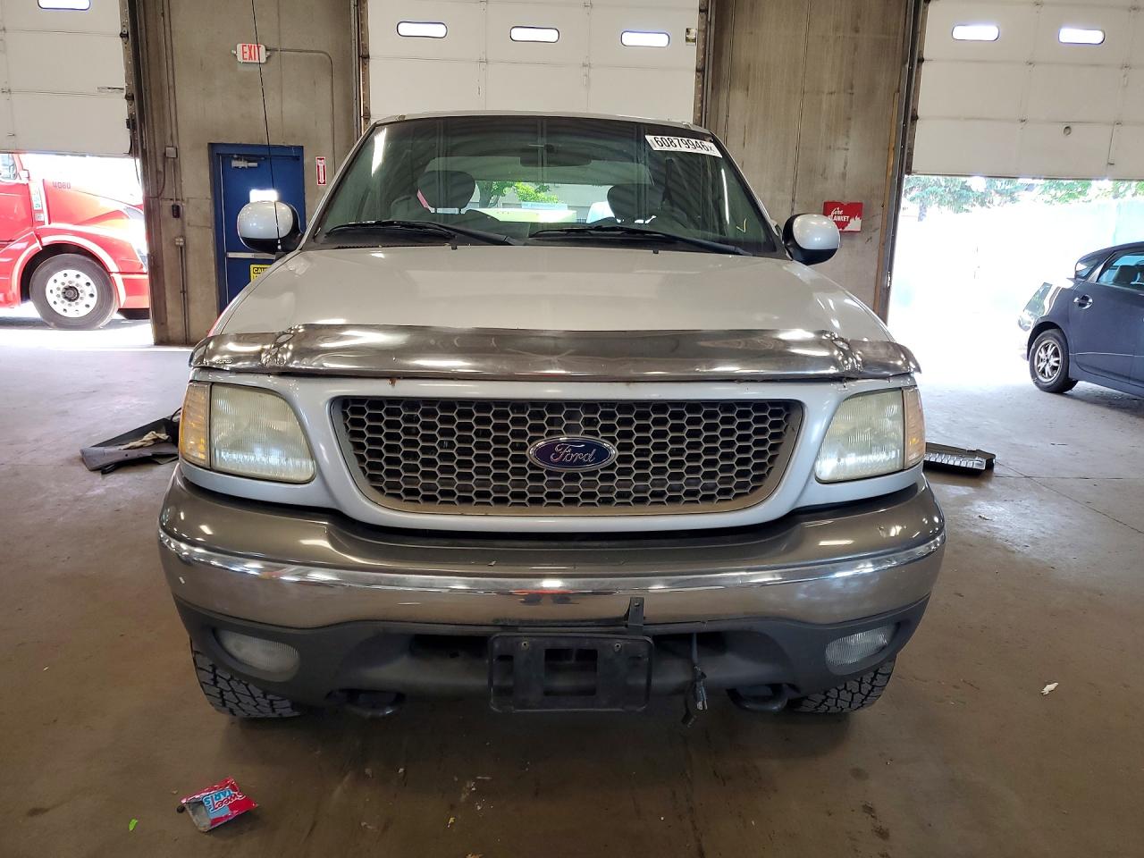 2002 Ford F150 Silver vin: 1FTRX18L02NC10062