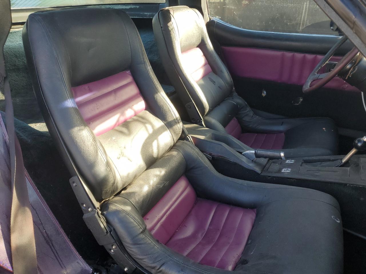 1986 Chevrolet Corvette Purple vin: M10017A235X051986