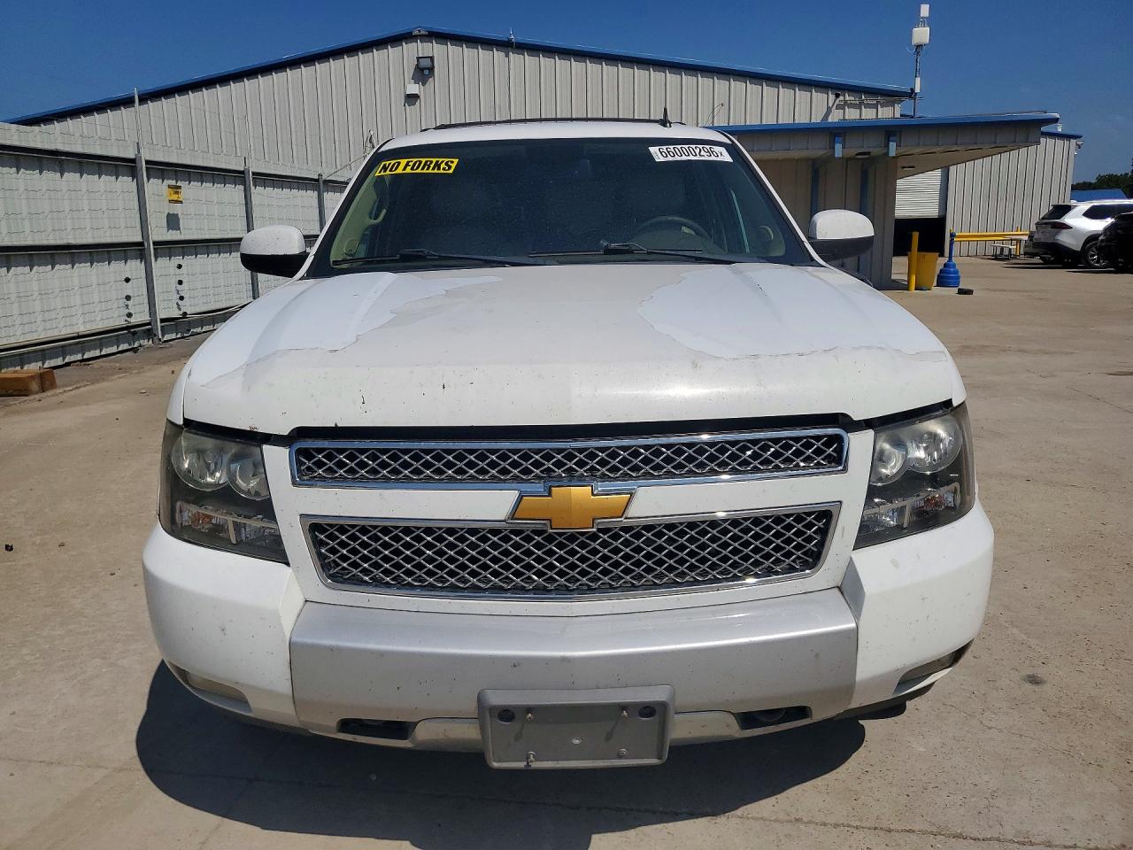 2012 Chevrolet Tahoe C1500 Lt White vin: 1GNSCBE08CR263199