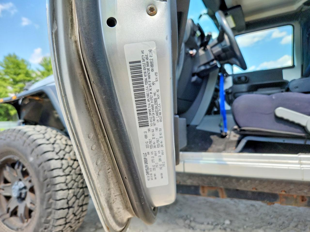 2010 Jeep Wrangler Sport Серебряный vin: 1J4AA2D16AL229826