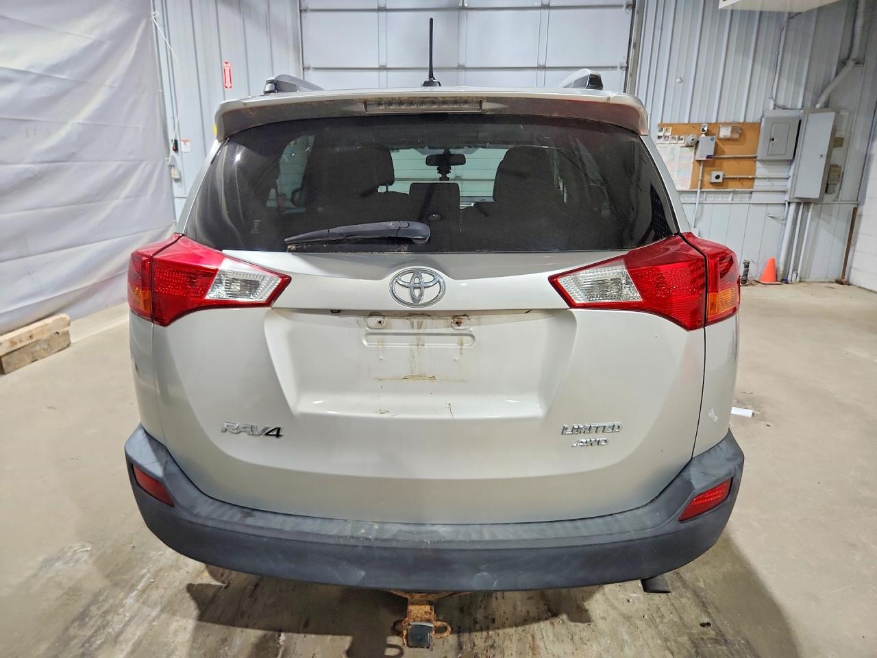 2014 Toyota Rav4 Limited Silver vin: JTMDFREV8ED069012