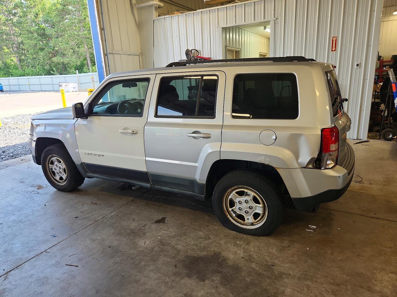 2011 Jeep Patriot Sport Silver vin: 1J4NF1GB9BD258587