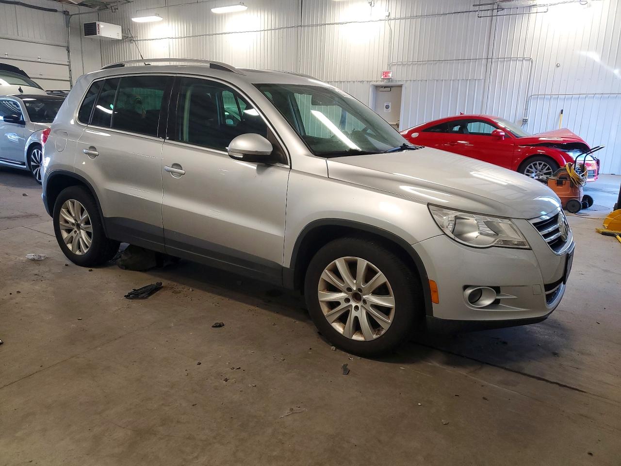 2009 Volkswagen Tiguan Se Silver vin: WVGBV75N39W534736