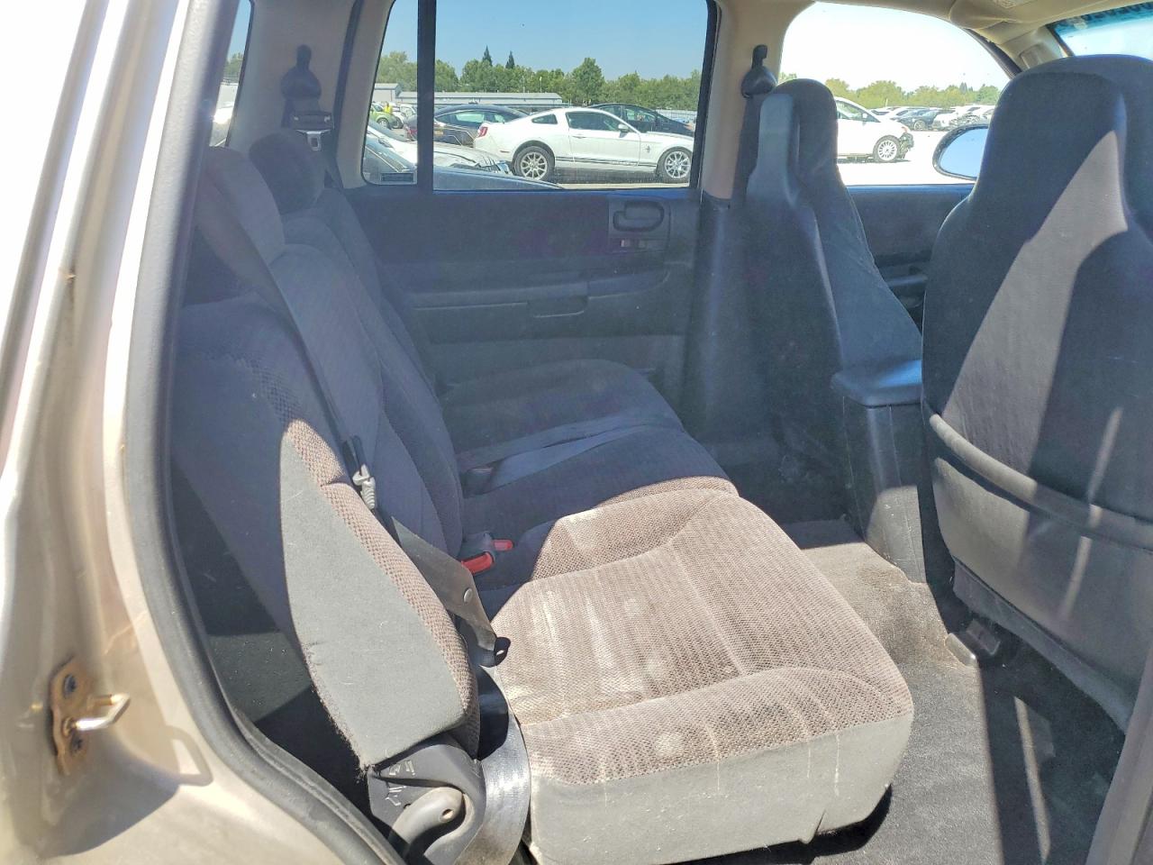 2001 Dodge Durango Silver vin: 1B4HS28Z41F502923