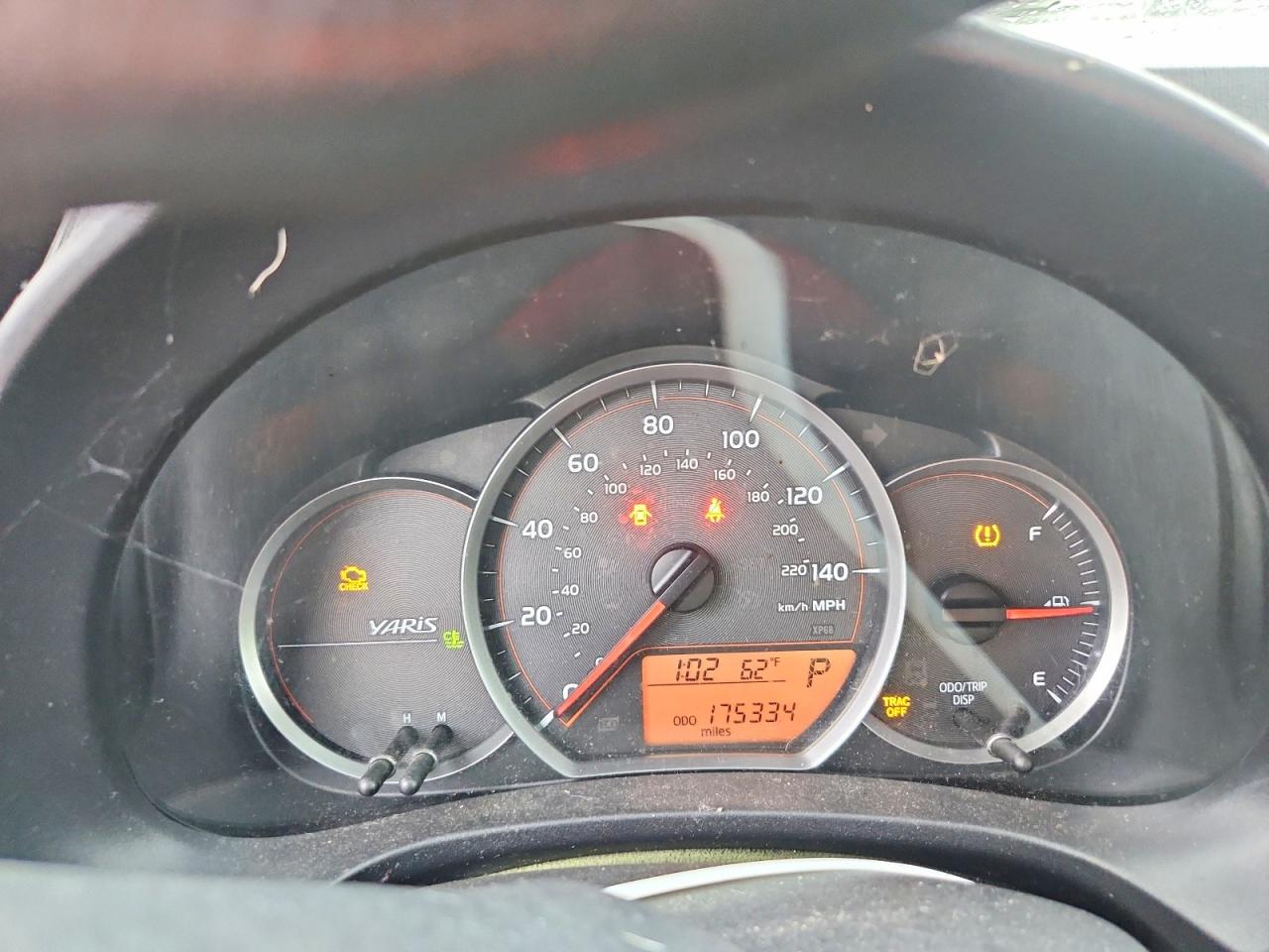 2012 Toyota Yaris 5-door L Gray vin: JTDKTUD38CD514378