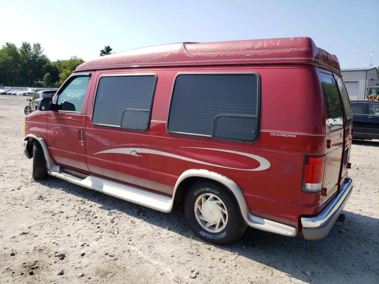 2001 Ford Econoline E150 Van Red vin: 1FDRE14W01HA25010