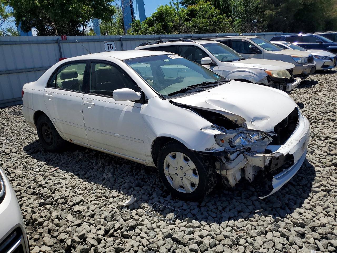 2006 Toyota Corolla Le White vin: JTDBR32E460098757