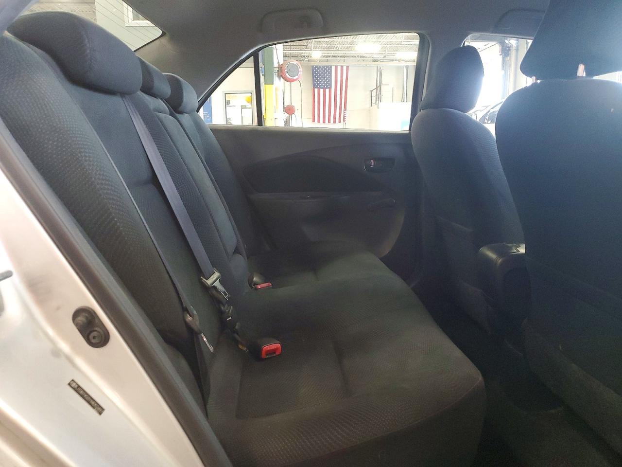2009 Toyota Yaris Base Gray vin: JTDBT903194052497