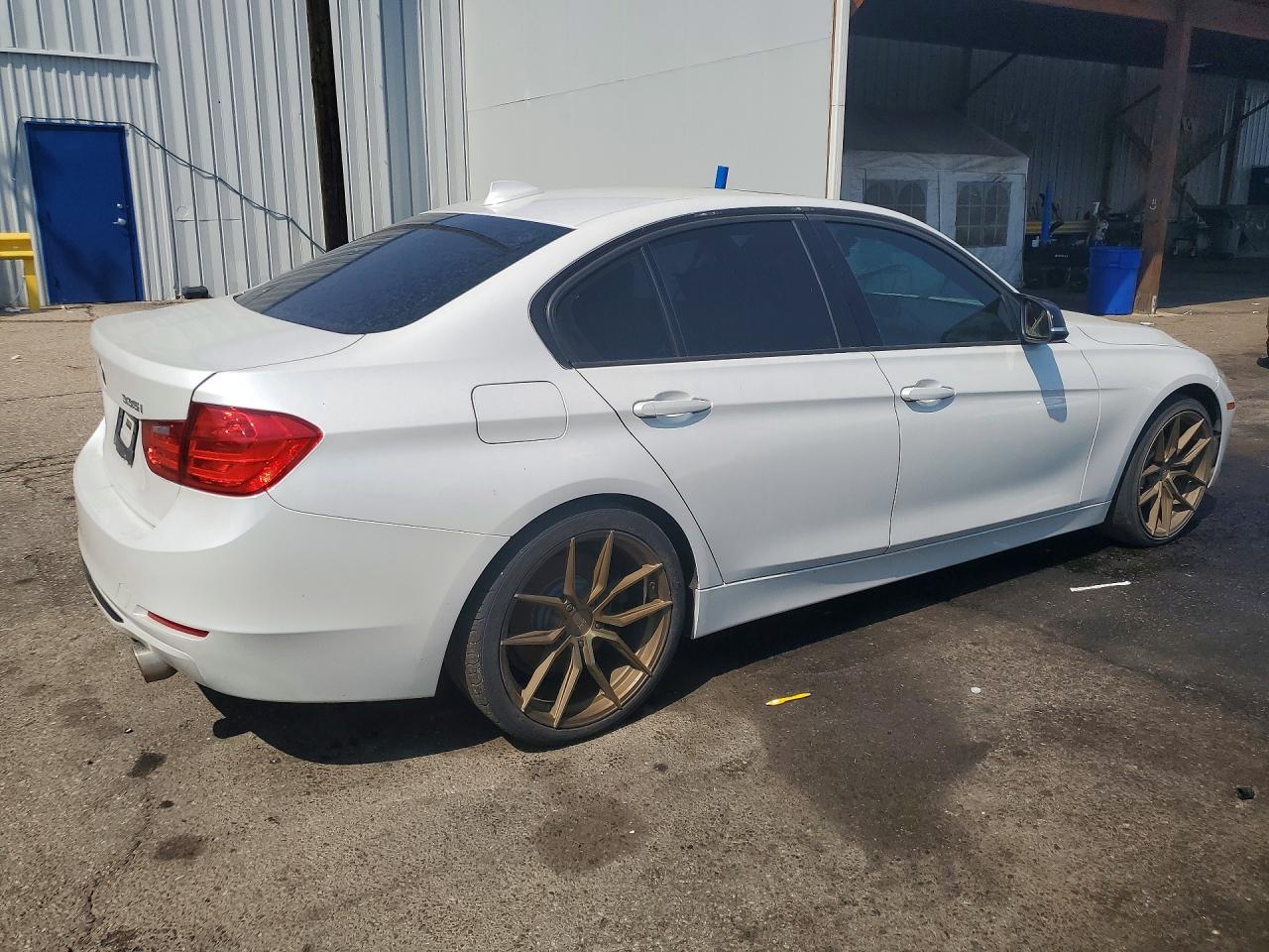 2013 Bmw 335 I White vin: WBA3A9G56DNP38083
