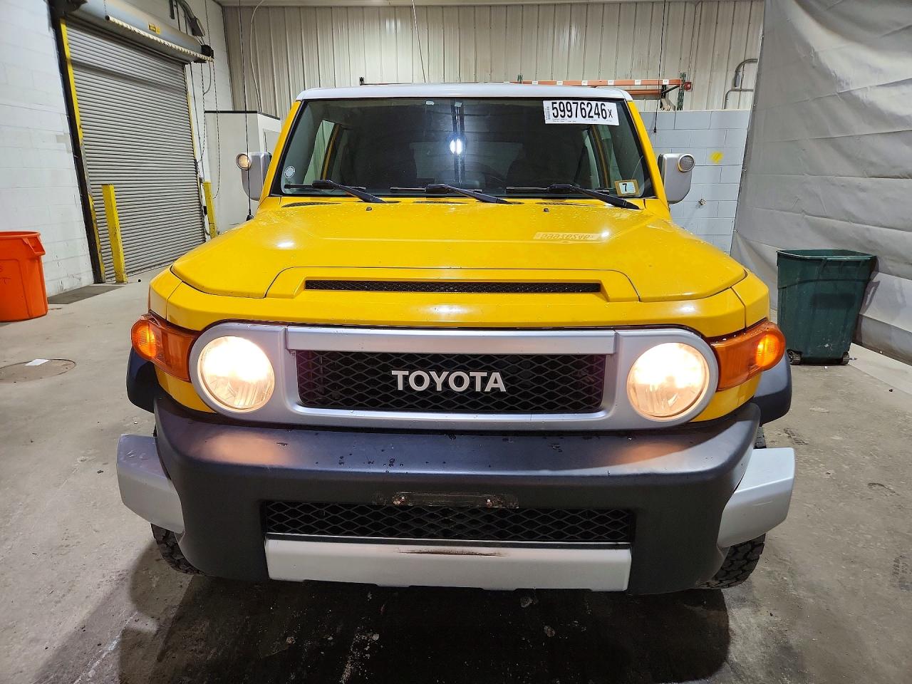 2008 Toyota Fj Cruiser Base Yellow vin: JTEBU11F08K017897
