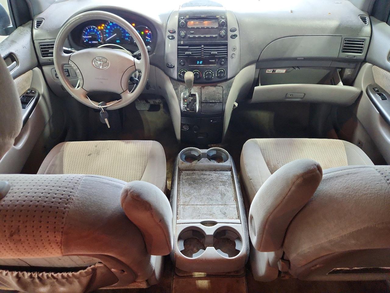 2010 Toyota Sienna Le Blue vin: 5TDJK4CC2AS029087
